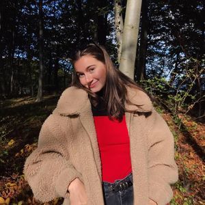 Meet your Posher, Jasmine